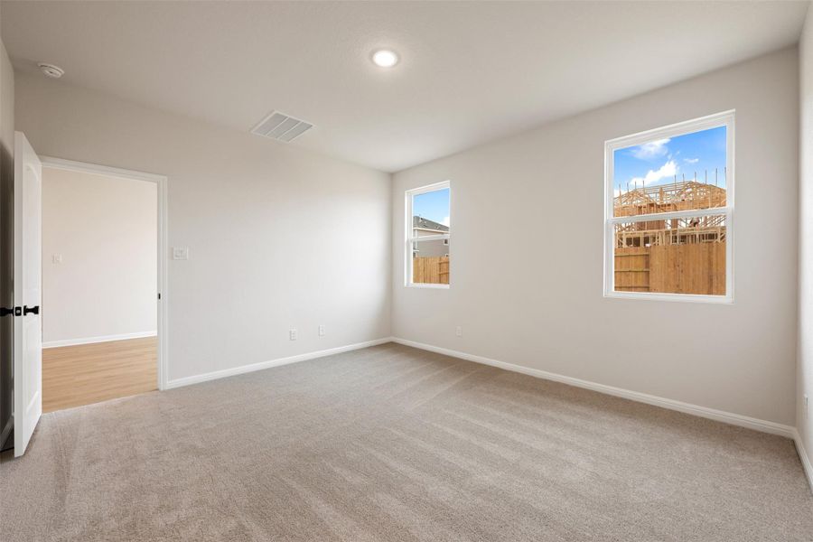 Spacious, unfurnished interior of a new home in Patterson Ranch, Georgetown (Image 21).