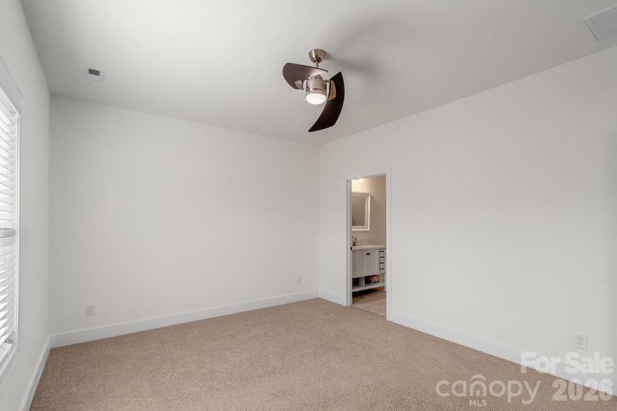 Spacious, unfurnished interior of a new home in , Monroe (Image 29).