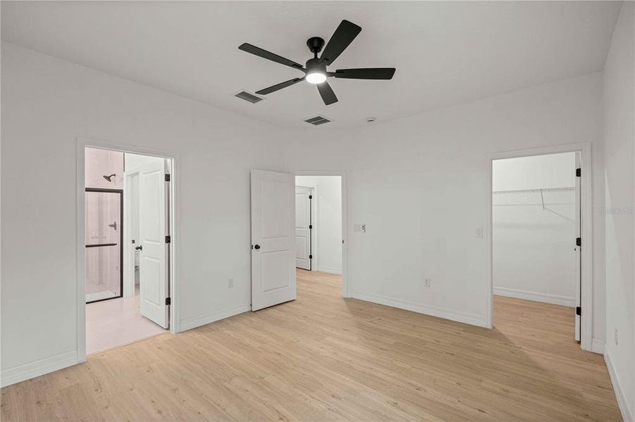 Spacious, unfurnished interior of a new home in , Citrus Springs (Image 22).