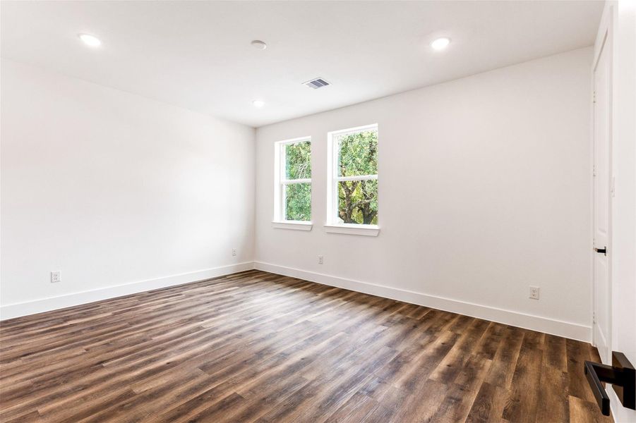 Spacious, unfurnished interior of a new home in , Spring (Image 22).