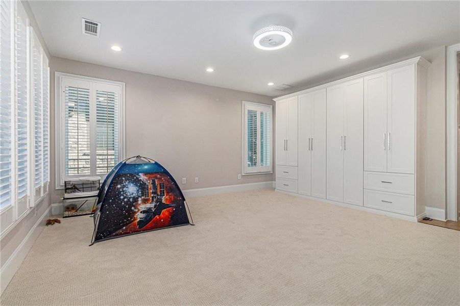 Spacious, unfurnished interior of a new home in , Brookhaven (Image 25). Spacious, unfurnished interior of a new home in , Brookhaven (Image 25).