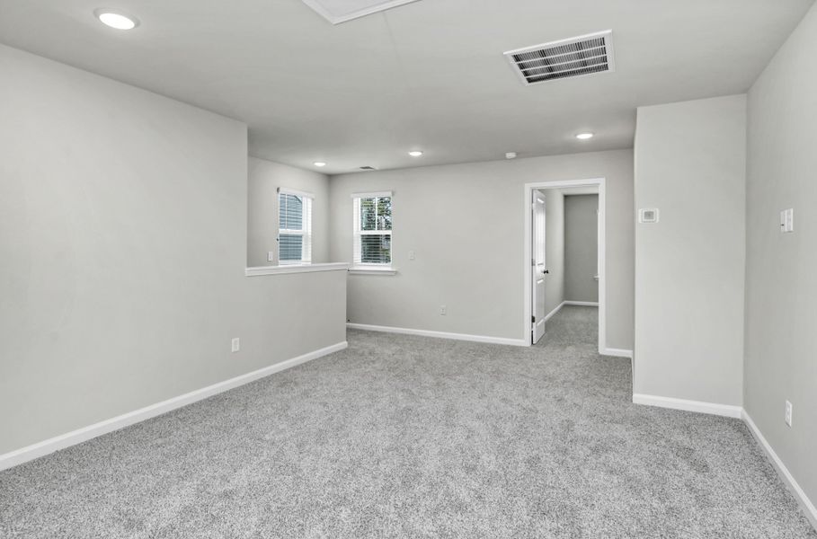 Representative unfurnished interior of a home built from the Stacey by Veranda Homes in Hitchcock Preserve, Aiken (Image 31). Representative unfurnished interior of a home built from the Stacey by Veranda Homes in Hitchcock Preserve, Aiken (Image 31).