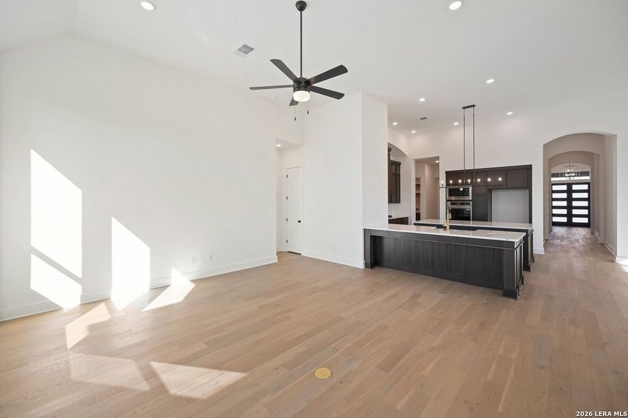 Spacious, unfurnished interior of a new home in La Cima, San Marcos (Image 26).