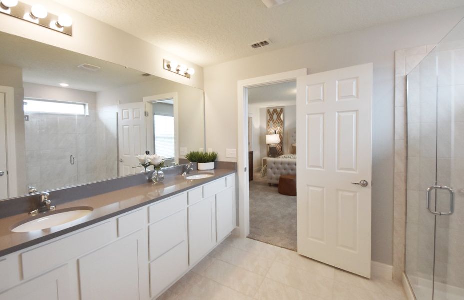 Furnished interior view inside a new home in Caloosa Cove, Labelle (Image 12).
