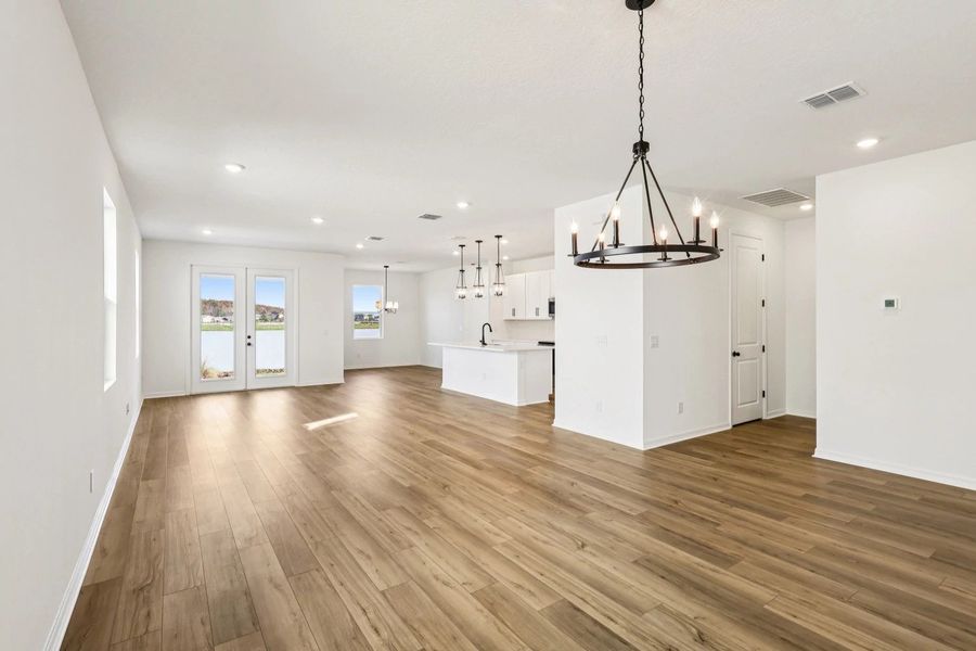 Spacious, unfurnished interior of a new home in Catamaran Cove, Rockledge (Image 10).
