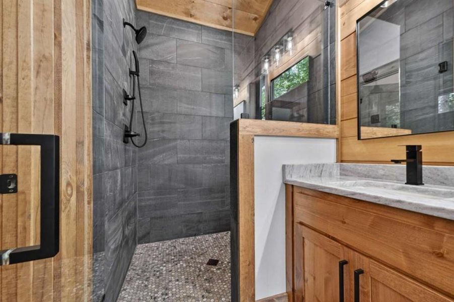 Close-up of interior finishes inside a home in , Blue Ridge (Image 17).