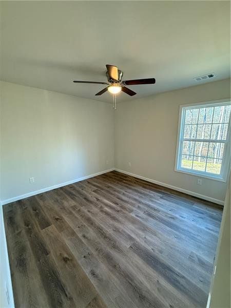 Spacious, unfurnished interior of a new home in , Dahlonega (Image 9).