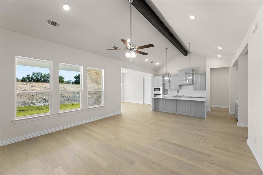 325 Slimp-Living Room-1 325 Slimp-Living Room-1