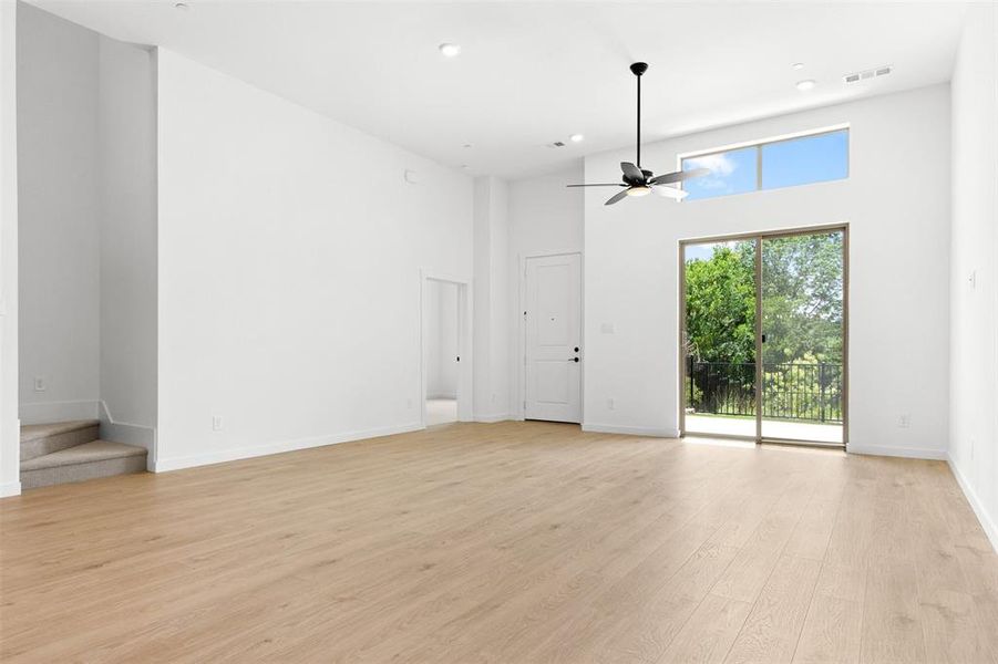 008-12412AudubonTrail-Wylie-TX-75098-Living.jpg-SMALL