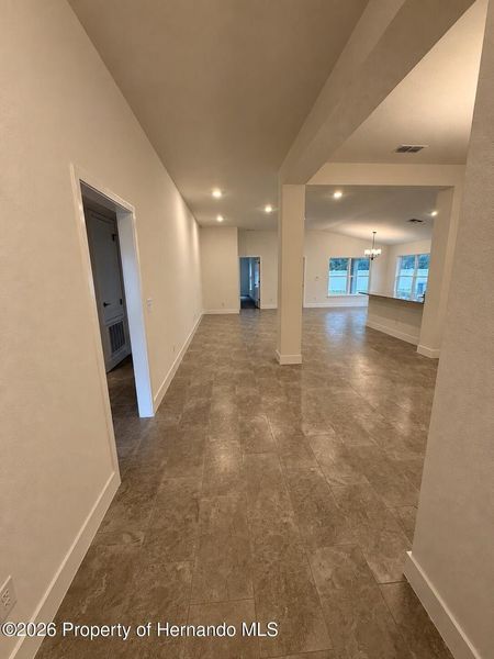 Spacious, unfurnished interior of a new home in Winding Oaks, Weeki Wachee (Image 6).