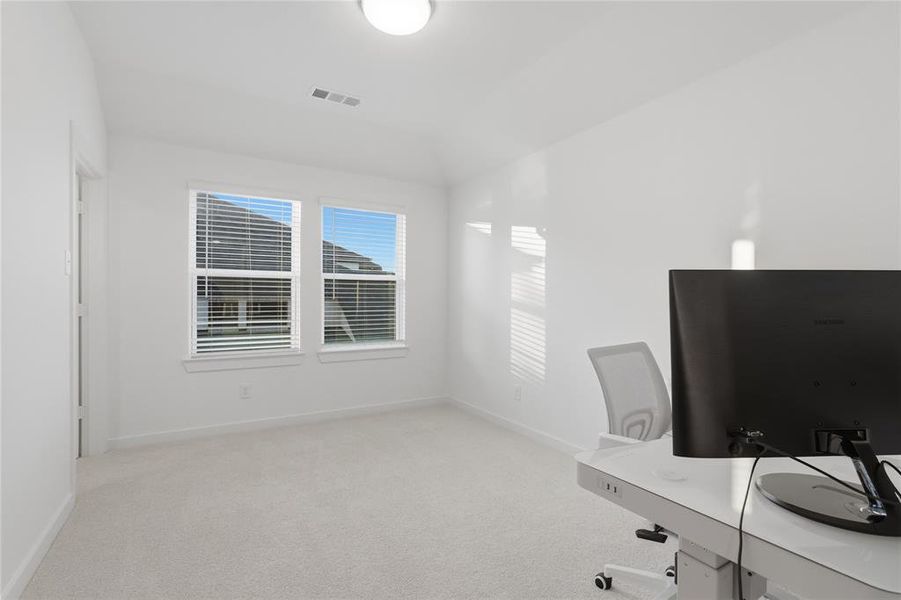 Spacious, unfurnished interior of a new home in Sonoma Verde, McLendon-Chisholm (Image 38).