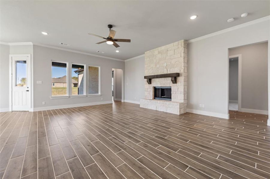 Spacious, unfurnished interior of a new home in Fannin Ranch, Leonard (Image 23).