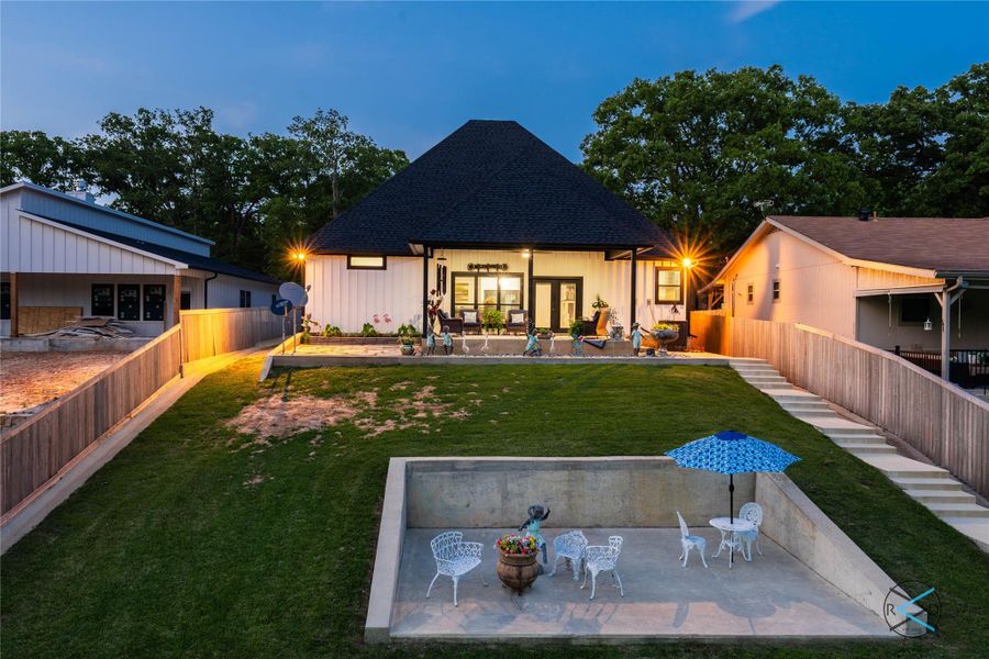 Additional open outdoor living located between you r own private boat house and back porch Additional open outdoor living located between you r own private boat house and back porch