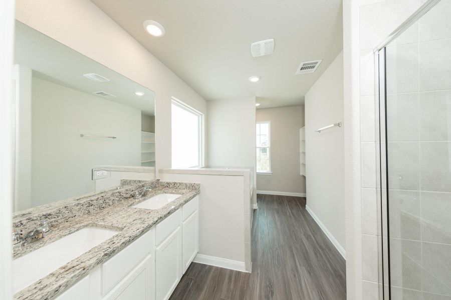 Furnished interior view inside a new home in Cliffstone Hills, Conroe (Image 10). Furnished interior view inside a new home in Cliffstone Hills, Conroe (Image 10).