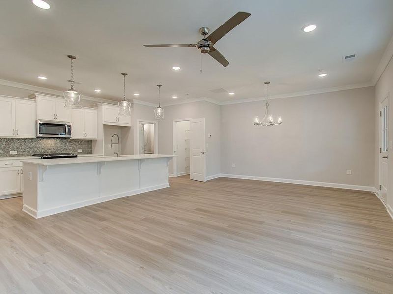Spacious, unfurnished interior of a new home in Cherokee Township, Acworth (Image 27). Spacious, unfurnished interior of a new home in Cherokee Township, Acworth (Image 27).
