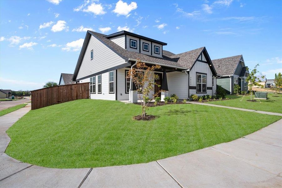 This property is conveniently located on a beautiful corner lot in the Heritage Towne Gated Community in Grand Prairie, near Mansfield and Midlothian. This is a beautiful home and it is Move-Ready!