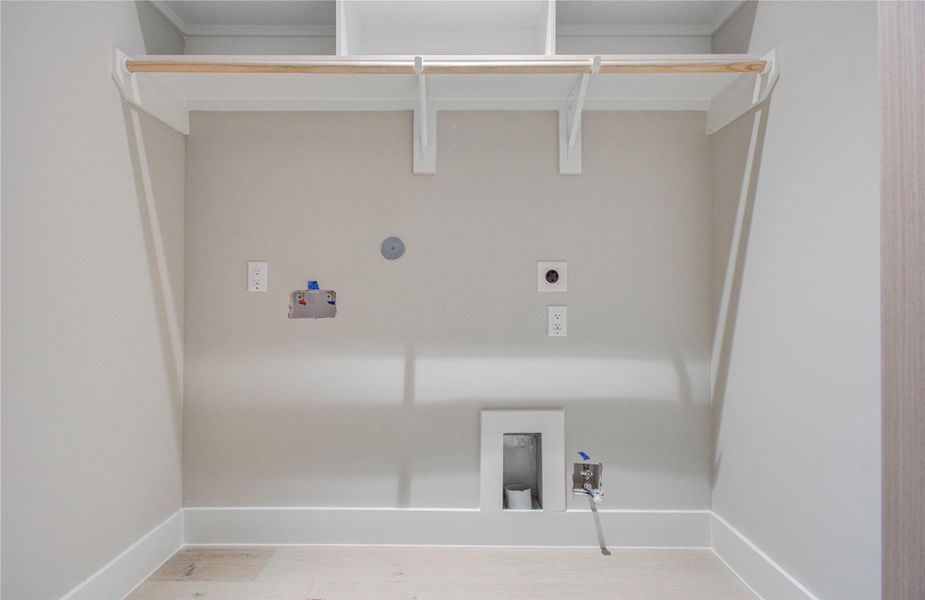 Spacious, unfurnished interior of a new home in , Houston (Image 21).