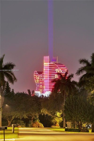 Condo located in Davie, FL showcasing its design and architecture (Image 5). Condo located in Davie, FL showcasing its design and architecture (Image 5).