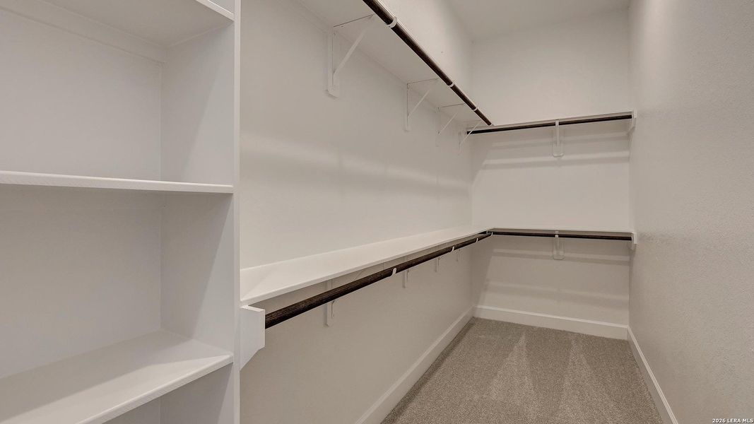 Spacious, unfurnished interior of a new home in Ladera, San Antonio (Image 16).