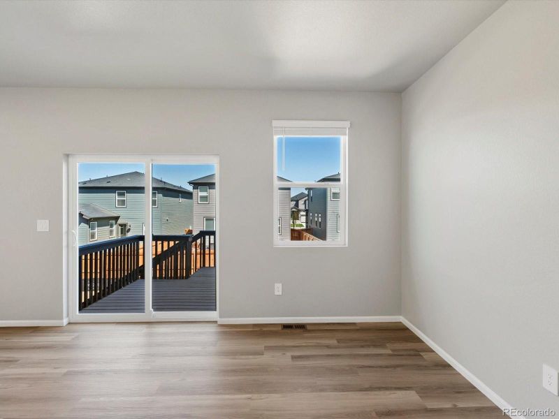 Spacious, unfurnished interior of a new home in Lake Bluff, Greeley (Image 12).