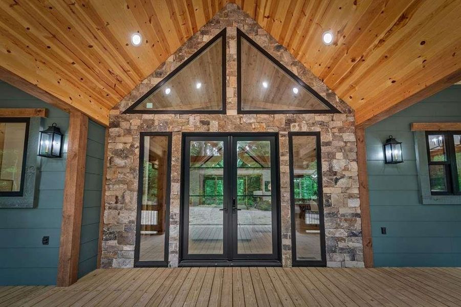 Community amenities in , McCaysville (Image 52).