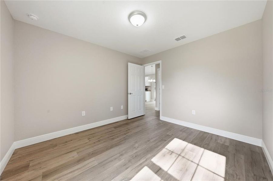 Spacious, unfurnished interior of a new home in , Citrus Springs (Image 32).