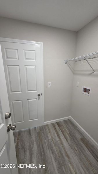 Spacious, unfurnished interior of a new home in , Jacksonville (Image 12).