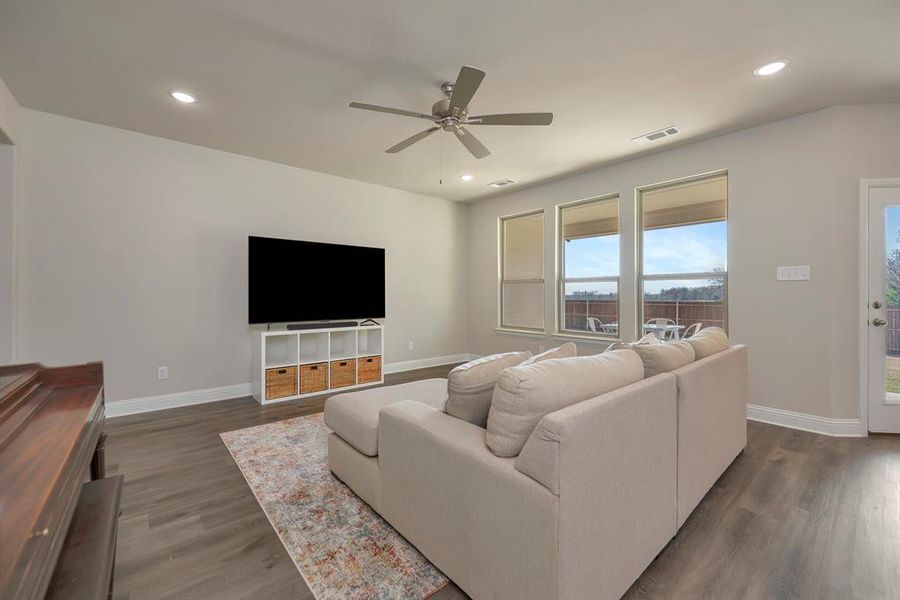 Furnished interior view inside a new home in Fair Oaks, Bridgeport (Image 6).