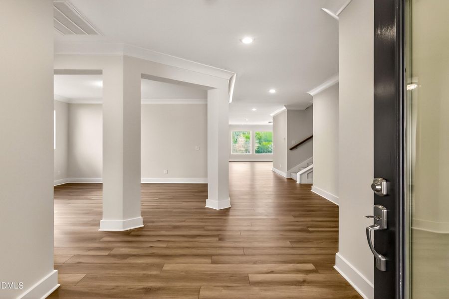003-original-foyer-entry