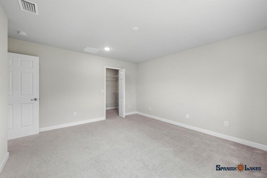 Spacious, unfurnished interior of a new home in , Fort Pierce (Image 15).