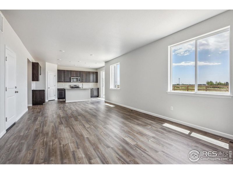 Spacious, unfurnished interior of a new home in Prairie Song, Windsor (Image 25).
