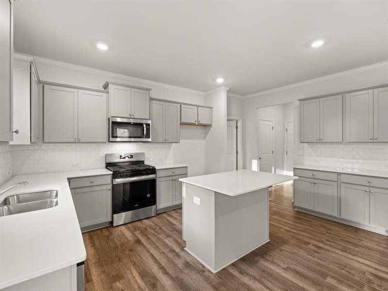 Furnished interior view inside a new home in Falcon Landing, Gainesville (Image 8).