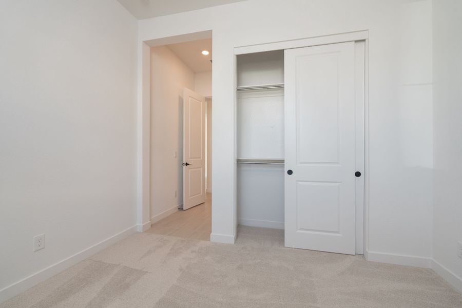 Spacious, unfurnished interior of a new home in Soleo, San Tan Valley (Image 13).