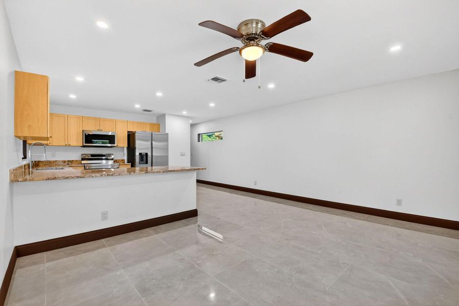 Spacious, unfurnished interior of a new home in , West Palm Beach (Image 36). Spacious, unfurnished interior of a new home in , West Palm Beach (Image 36).