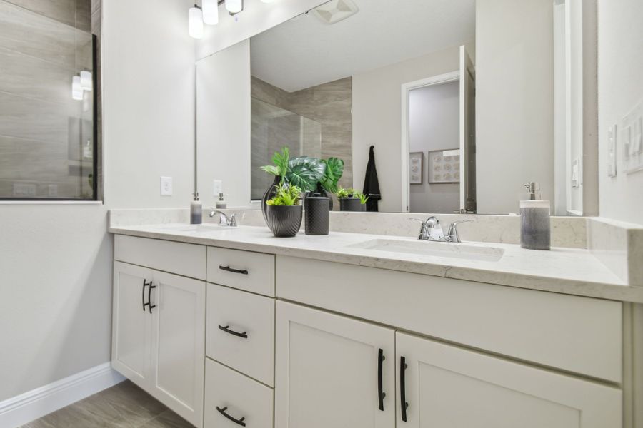 Representative furnished interior of a home built from the Sweetwater by William Ryan Homes in The Sanctuary – Resort Collection, Punta Gorda (Image 34).