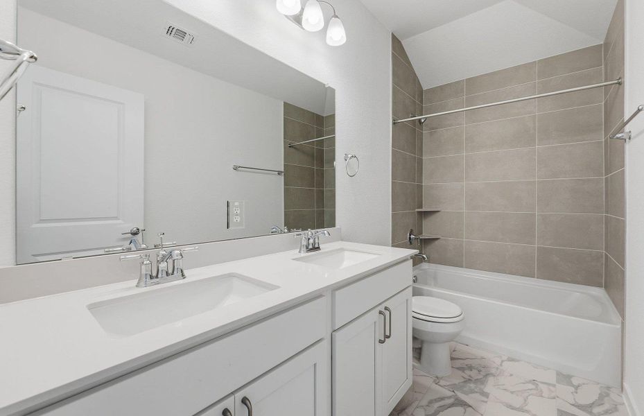 Furnished interior view inside a new home in Kuempel Farms, Pflugerville (Image 10).