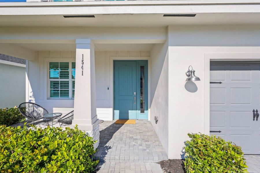 Exterior details and patio area of a home in , Loxahatchee (Image 32).