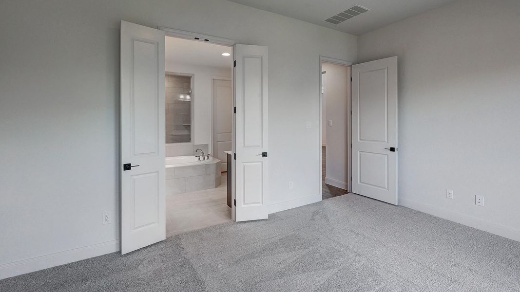 Spacious, unfurnished interior of a new home in Kallison Ranch, San Antonio (Image 24).