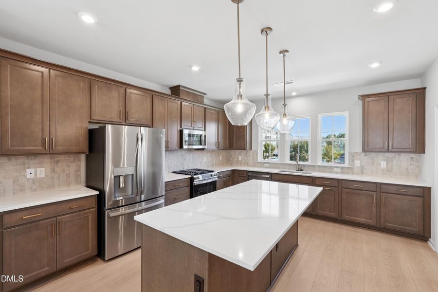 Twinleaf Townes 12_Kitchen 3_10.23.25_we