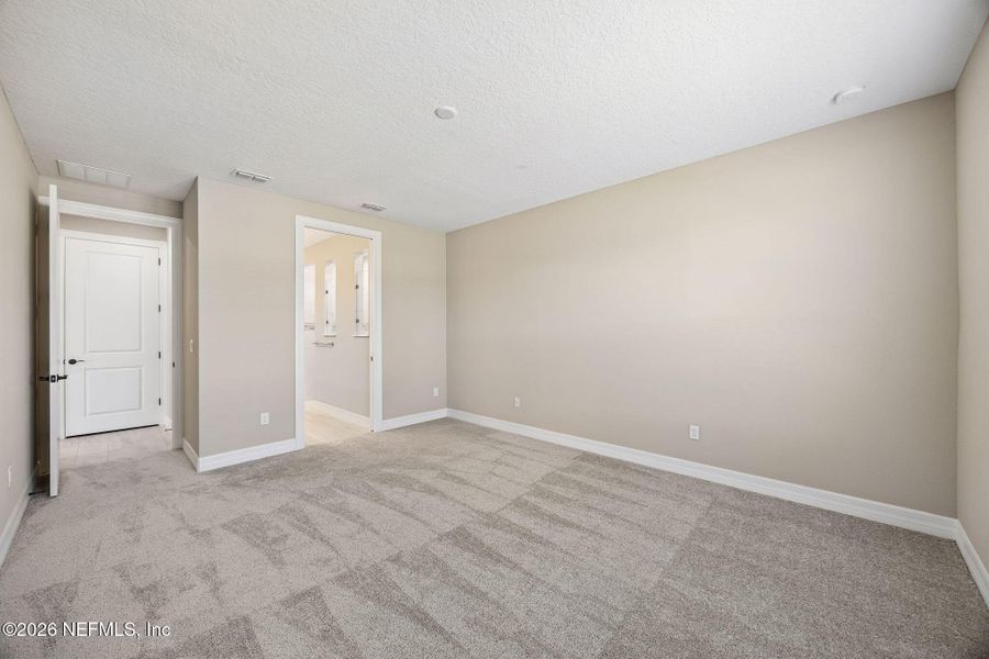 Spacious, unfurnished interior of a new home in , Yulee (Image 29).