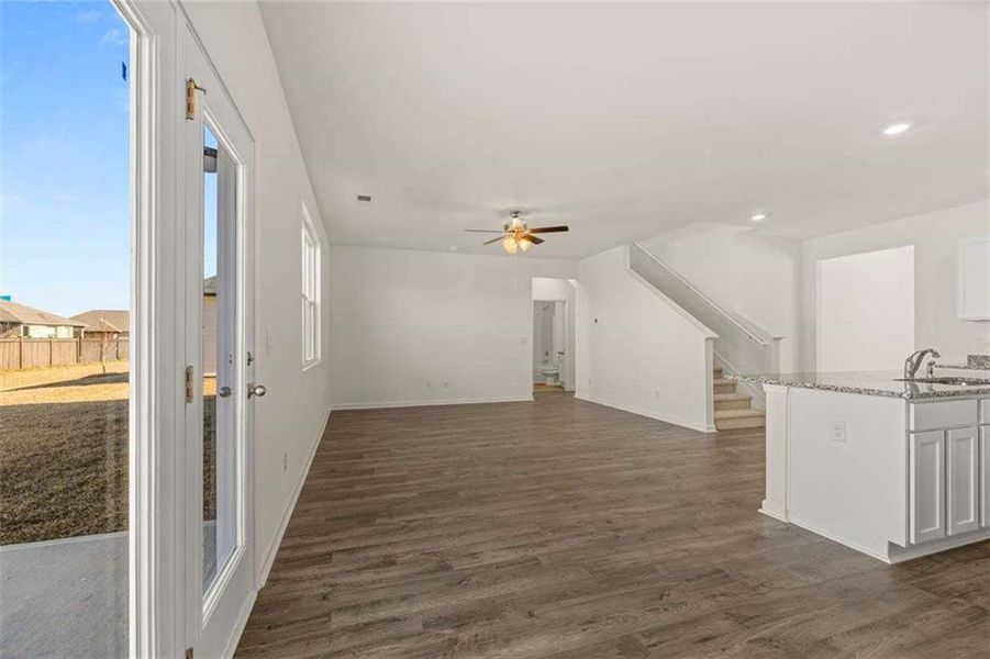 Spacious, unfurnished interior of a new home in Oakchase at Hampton, Hampton (Image 11).