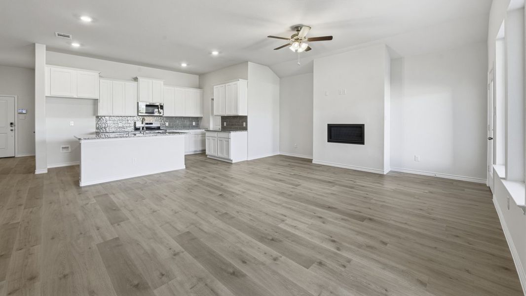 Spacious, unfurnished interior of a new home in Fireside by the Lake, Garland (Image 10).