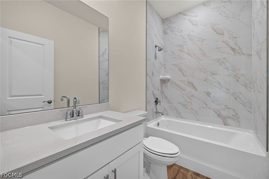 Furnished interior view inside a new home in Cape Coral, Cape Coral (Image 11).
