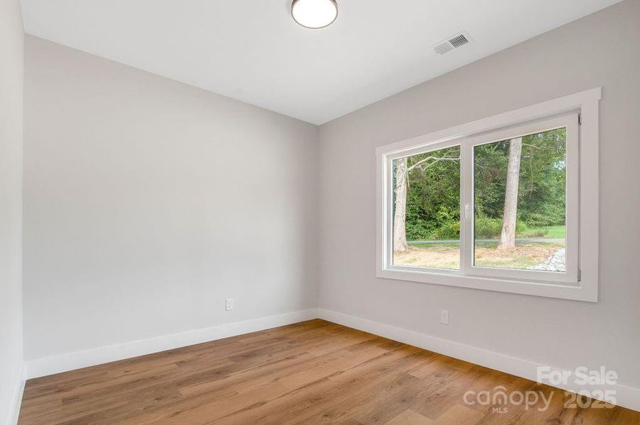 Spacious, unfurnished interior of a new home in , Lincolnton (Image 14).