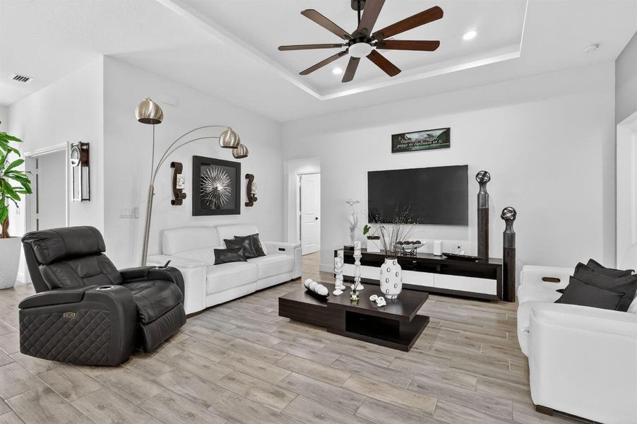 16-web-or-mls-5P1A2322