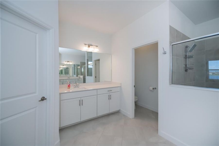 Furnished interior view inside a new home in , Englewood (Image 13).