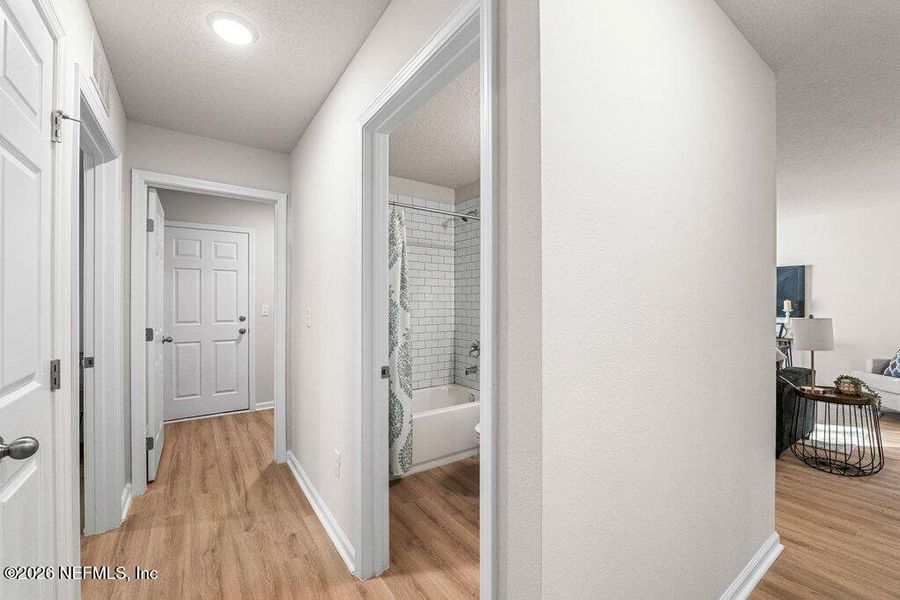 Spacious, unfurnished interior of a new home in , Jacksonville (Image 20).