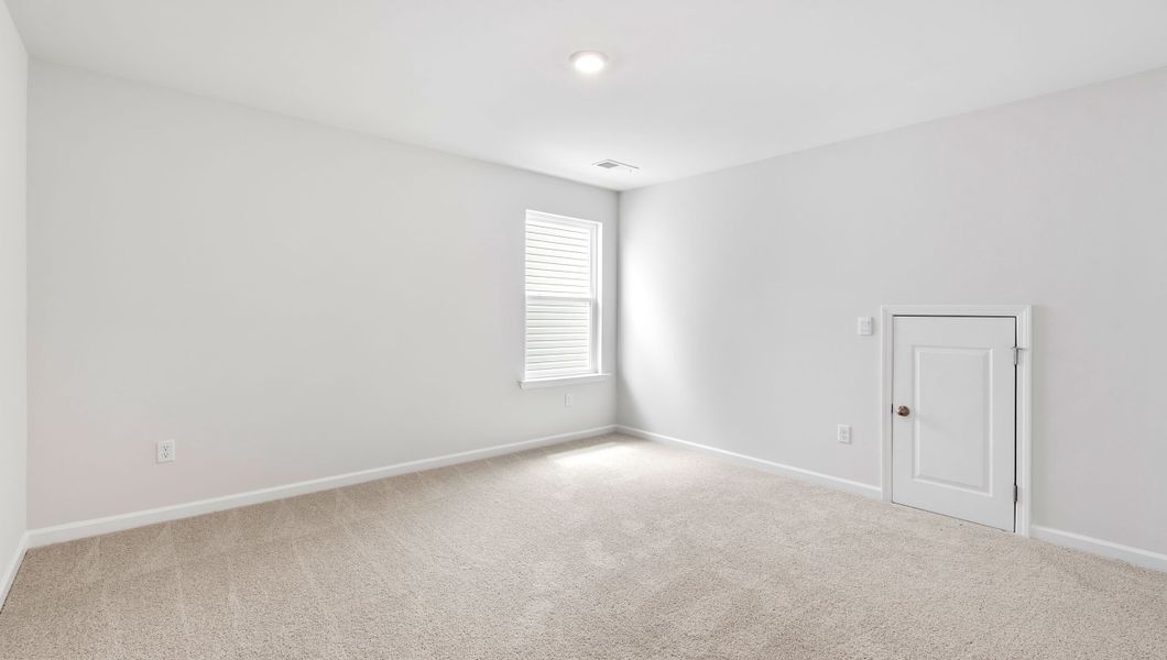 Spacious, unfurnished interior of a new home in Hunters Ridge, Woodruff (Image 29).