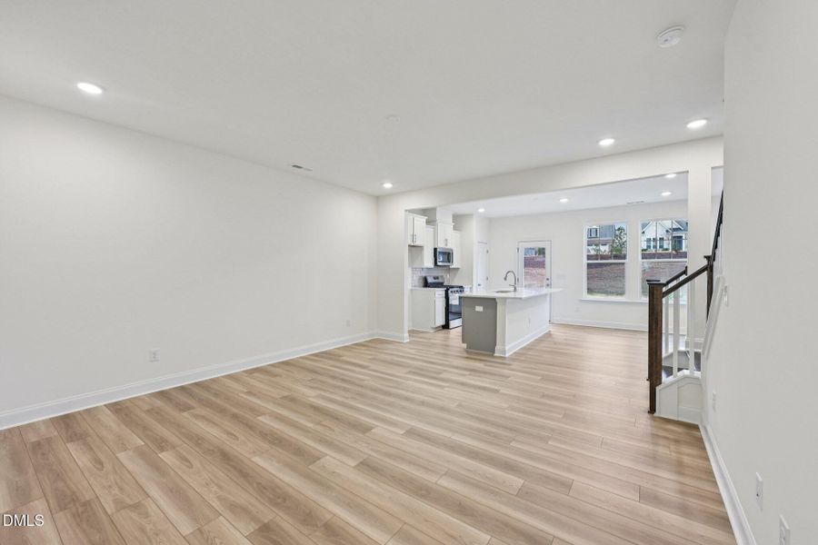 8-web-or-mls-Kensley Grv Ln-S0502-008