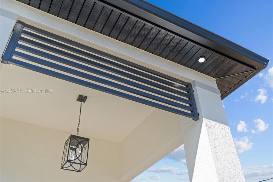 Exterior details and patio area of a home in , Cape Coral (Image 27).